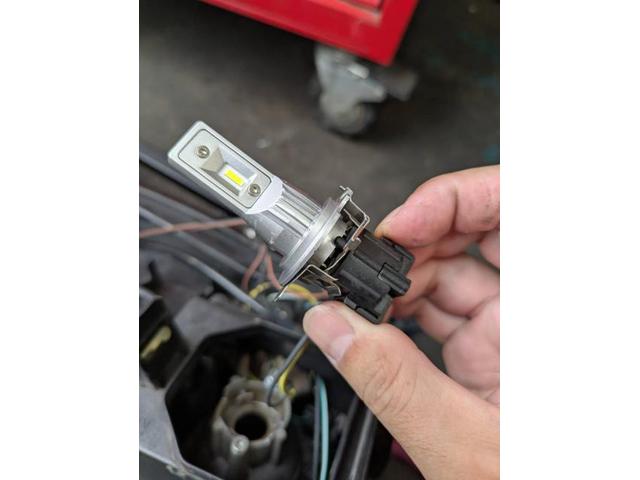 キャデラック　キャデラックエスカレード　ヘッドライト・ポジション・フォグ・デイライト　LED取付