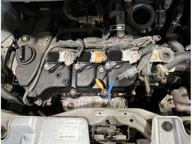 ダイハツ　タント　タペットカバーパッキン交換　オイル漏れ　　大和郡山市　奈良市　天理市　橿原市　香芝市　五條市　奈良県全域　全国大歓迎