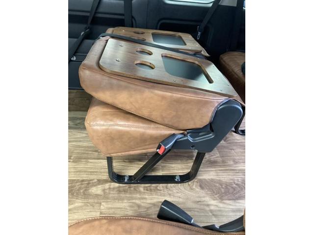 トヨタ　ハイエース　ワゴン　リクライニング加工 zero_WAGON-tABle　カスタム　神奈川県　厚木市　相模原市　横浜市　茅ヶ崎市　平塚市　藤沢市　東京都　町田市　調布市　静岡県　山梨県　フレックスハイエースベース湘南厚木　　