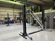 ２柱リフト２基完備