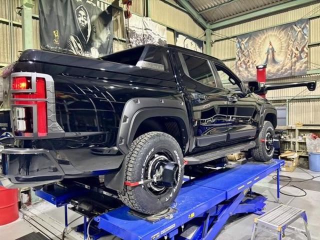 三菱　トライトン　サスペンション・足回りパーツ取付　4輪アライメント調整　安い　岐阜市　大垣市　羽島市　各務原市　瑞穂市　本巣市　美濃加茂市　北方町　稲沢市　一宮市　愛西市　名古屋市　清須市　江南市　滋賀県