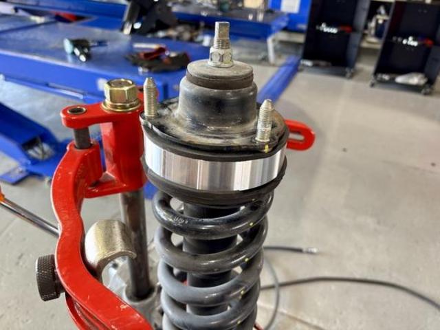 トヨタ　ランドクルーザープラド　サスペンション・足回りパーツ取付　ACCイージーアップスペーサー　4輪アライメント調整　安い　岐阜市　大垣市　羽島市　各務原市　瑞穂市　本巣市　美濃加茂市　北方町　稲沢市　一宮市　愛西市　名古屋市　清須市