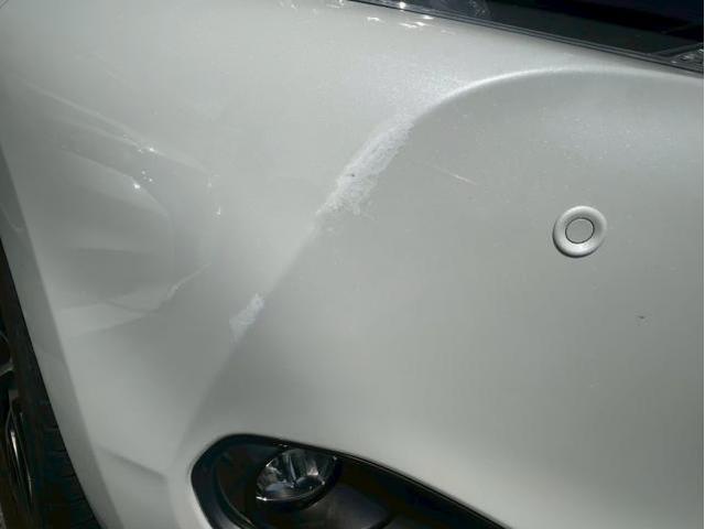 トヨタ　ハリアー　キズ・へこみ直し