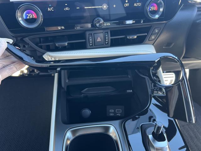 レクサス LEXUS NX350h Fスポーツ 4WD ブルーバナナ テレビ レクサス LEXUS NX350h Fスポーツ 4WD ブルーバナナ テレビ