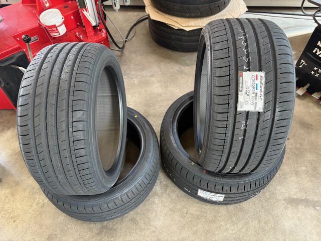 日産 フェアレディZ ホイール・タイヤ交換