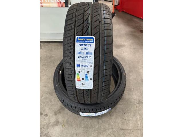 トヨタ　アルファード　ホイール・タイヤ交換