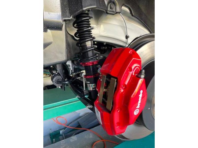 トヨタGR86 エアロパーツ、GTウィング、ドレスアップライト、カーボンボンネット、ステアリング、タイヤ、ホイールマフラー、車高調整
持ち込み　取り付け