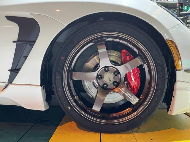 トヨタGR86 エアロパーツ、GTウィング、ドレスアップライト、カーボンボンネット、ステアリング、タイヤ、ホイールマフラー、車高調整
持ち込み　取り付け