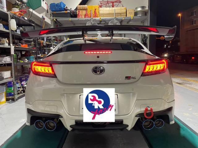 トヨタGR86 エアロパーツ、GTウィング、ドレスアップライト、カーボンボンネット、ステアリング、タイヤ、ホイールマフラー、車高調整
持ち込み　取り付け