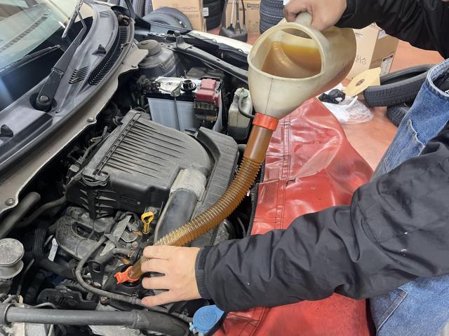 スズキ　スイフト　ガソリン車用(オイル交換)　エンジンオイル交換　石川県　加賀市　小松市　能美市　川北町　白山市　野々市市　金沢市　新車　中古車　スーパー乗るだけセット　マイカーリース