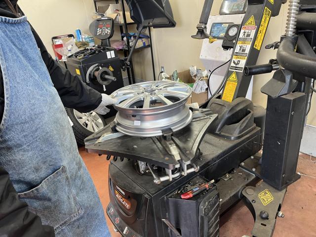 ダイハツ　タフト　ホイール・タイヤ交換　スタッドレスタイヤ　組付け　ブリヂストン　石川県　小松市　能美市　川北町　白山市　野々市市　金沢市　新車　中古車　スーパー乗るだけセット　マイカーリース