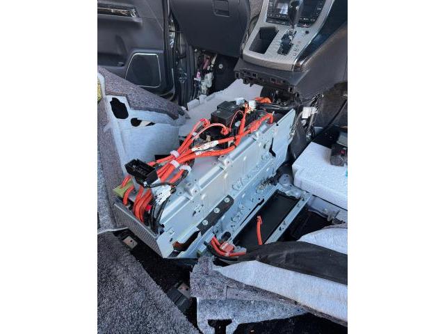 トヨタ 20アルファードハイブリッド 駆動用バッテリー交換 ハイブリッドバッテリー 修理 東京/埼玉/武蔵村山/立川/昭島/所沢/入間/八王子/福生/羽村/東大和/日野/国立