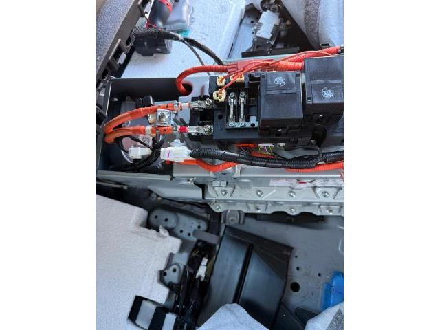 トヨタ 20アルファードハイブリッド 駆動用バッテリー交換 ハイブリッドバッテリー 修理 東京/埼玉/武蔵村山/立川/昭島/所沢/入間/八王子/福生/羽村/東大和/日野/国立