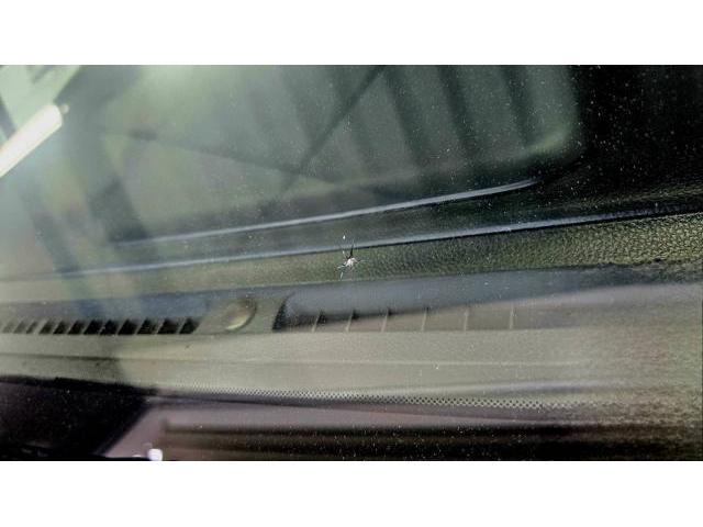 大阪 スバル フォレスター フロントガラス ウィンドリペア GLASSIC