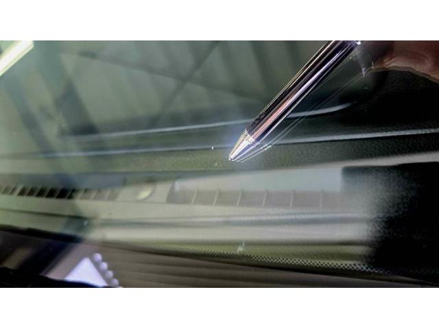 大阪 スバル フォレスター フロントガラス ウィンドリペア GLASSIC