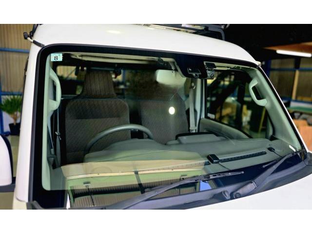 大阪府豊中市　DR17V　クリッパー　フロントガラス交換　GLASSIC