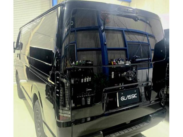 兵庫県尼崎市　トヨタ　TRH200　ハイエース　リアガラス交換　カーフィルム　GLASSIC（グラシック）