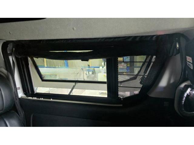 大阪府豊中市　トヨタ　TRH214　ハイエースワイド　スライドドアガラス　ガルウィンドウ交換　GLASSIC（グラシック）