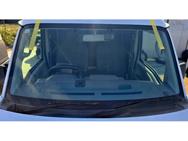 大阪府摂津市　三菱　DS17V　ミニキャブバン　フロントガラス交換　GLASSIC（グラシック）
