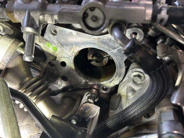 マツダ　ＣＸ－５　バキュームポンプ交換