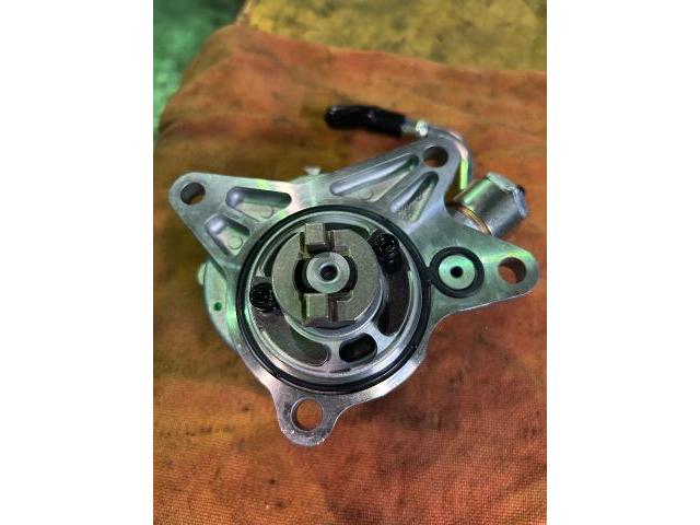 マツダ　ＣＸ－５　バキュームポンプ交換