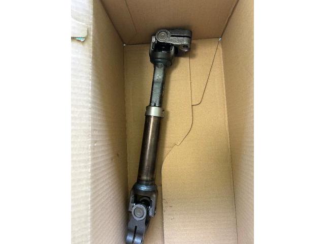 トヨタ　３０プリウス　　段差で異音　ステアリングコラム　インタミシャフト　交換