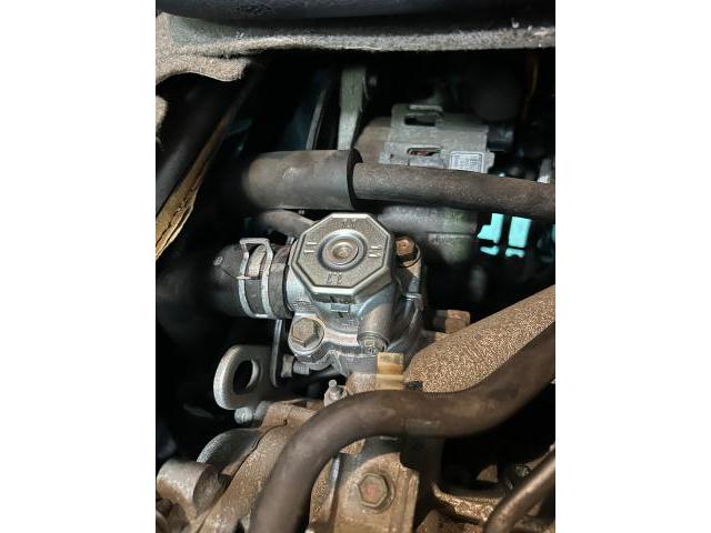 スズキ　エブリイ　オーバーヒート　サーモスタット・ハウジングケース・キャップ交換