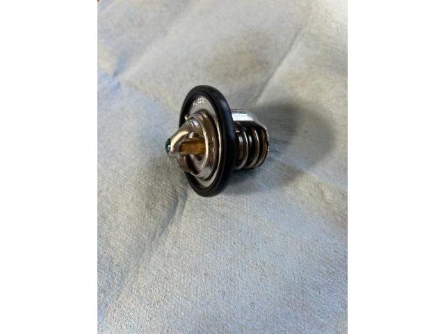 スズキ　エブリイ　オーバーヒート　サーモスタット・ハウジングケース・キャップ交換