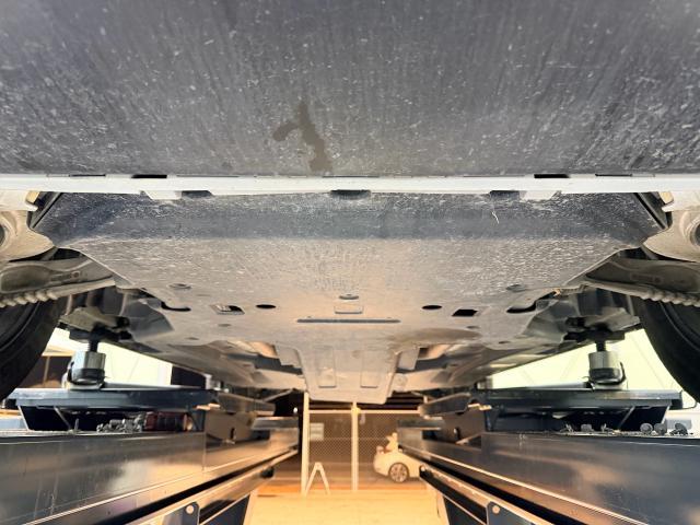 2016年式ジャガー　Ｆペイス　エンジンオイル＆フィルター交換。坂戸市　鶴ヶ島市　日高市　毛呂山町　越生町　ときがわ町　鳩山町　東松山市　川越市　狭山市　入間市　他地域大歓迎です。