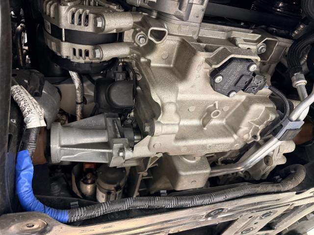 2016年式ジャガー　Ｆペイス　エンジンオイル＆フィルター交換。坂戸市　鶴ヶ島市　日高市　毛呂山町　越生町　ときがわ町　鳩山町　東松山市　川越市　狭山市　入間市　他地域大歓迎です。