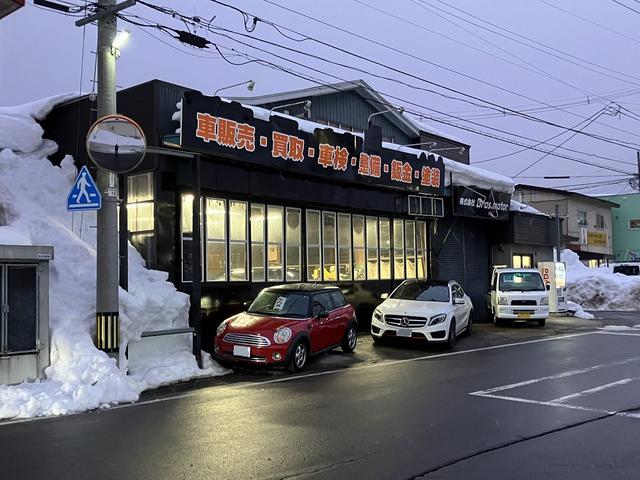 少人数で経営しておりますので、ご来店の際は事前にご連絡を頂けると幸いです。