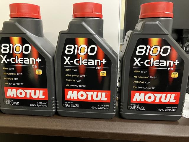 オイル交換大歓迎。有名ブランド【モチュール】取り扱いしております。