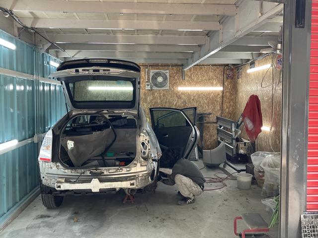 各ブースで作業します