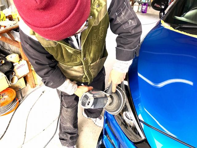 ヘッドライト磨きや・・・