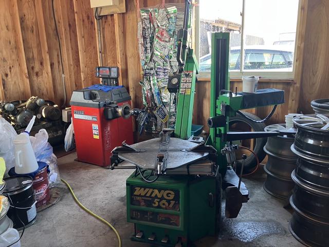 タイヤチェンジャー・バランサー完備！