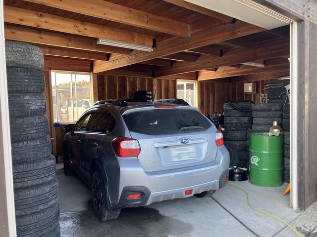 空港付近のレンタカーを年間１０００台以上作業しています。