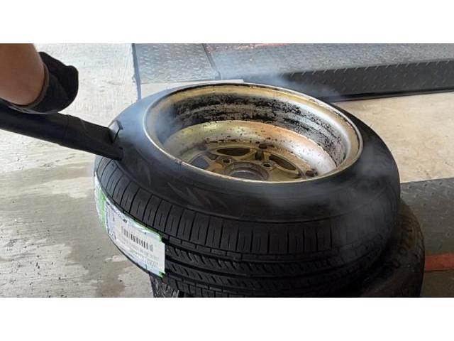 日産 c33ローレル タイヤ交換 組み換え 組替え 引っ張りタイヤ ひっぱり 9j 185/60R15 ロンシャン チーター ビードブースター カスタムカー 岩国市 大竹 廿日市 五日市 玖珂 周東 柳井 周防大島 上関 平生