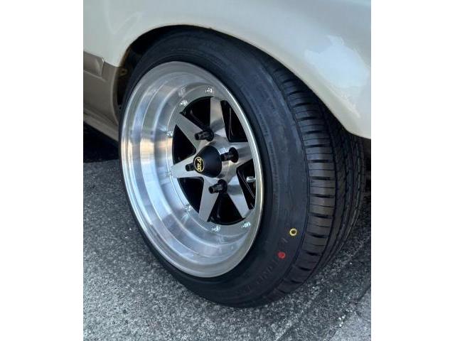 日産 c33ローレル タイヤ交換 組み換え 組替え 引っ張りタイヤ ひっぱり 9j 185/60R15 ロンシャン チーター ビードブースター カスタムカー 岩国市 大竹 廿日市 五日市 玖珂 周東 柳井 周防大島 上関 平生