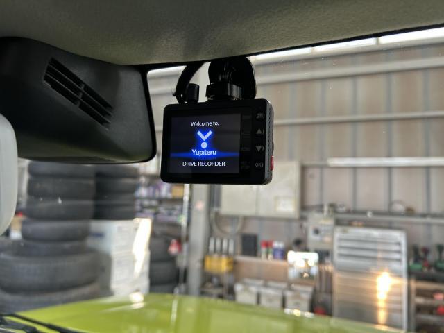 スズキ　ジムニー　パーツ取り付け　ユピテル　前後ドラレコ　