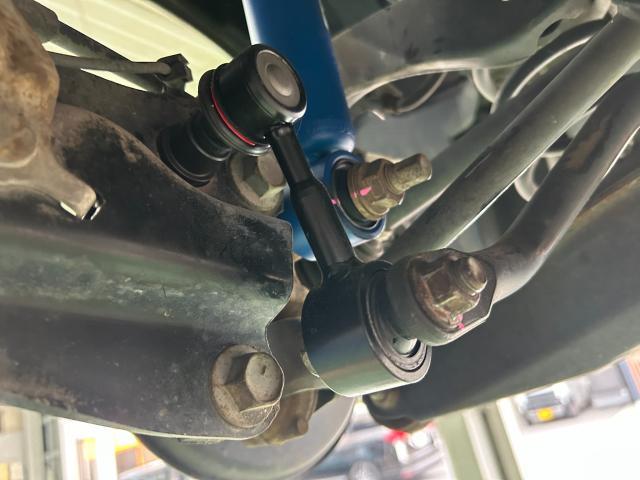 トヨタ　プリウス　足回り交換　ＫＹＢ　ショックアブソーバー交換　ブッシュ交換