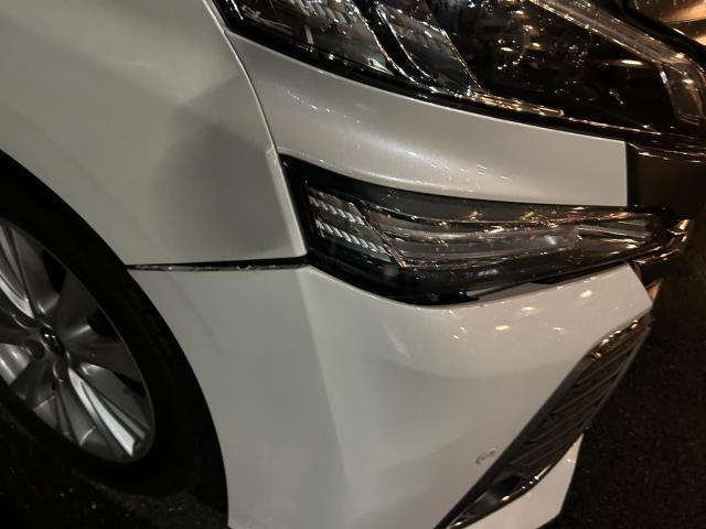 トヨタ　ヴェルファイア　板金・外装補修
