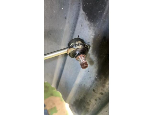 トヨタ　シエンタ　足回り交換　ＴＥＩＮ　ショック交換　リフレッシュ