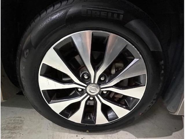 日産　セレナ　ホイール・タイヤ交換