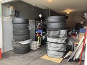 タイヤ交換、組替作業もお任せください。