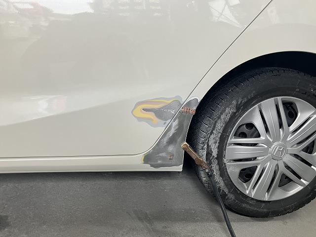 当社はお車の鈑金塗装の専門店になります。