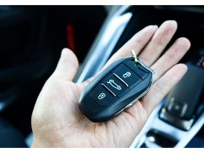 電装関係のカスタムならお任せください。