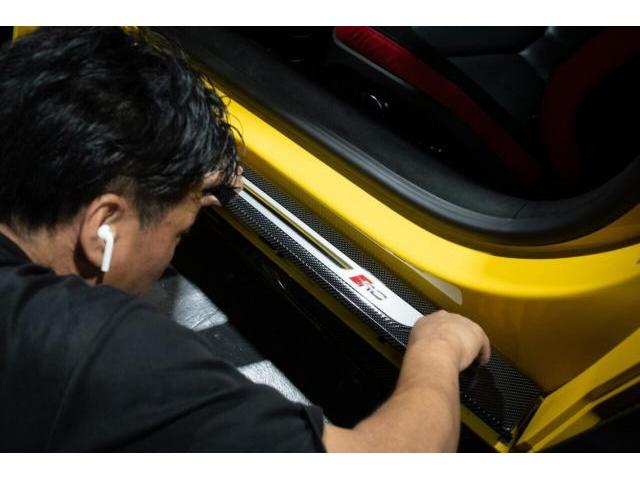 AUDI R8 カーボンラッピング スカッフプレート PPF プロテクションフィルム 京都市