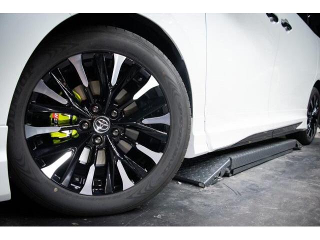 トヨタ アルファード カスタム キャリパー塗装 アシッドグリーン GR ステッカー 京都市