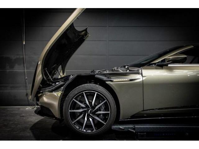 アストンマーティン DB11 エンジンオイル交換 フィルター交換 メンテナンス スーパーカー 京都市