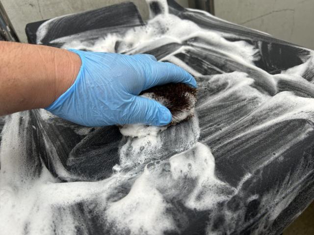 吐瀉物処理　特殊清掃・ワコーズエアキャタライザー施工　アウディ　A3